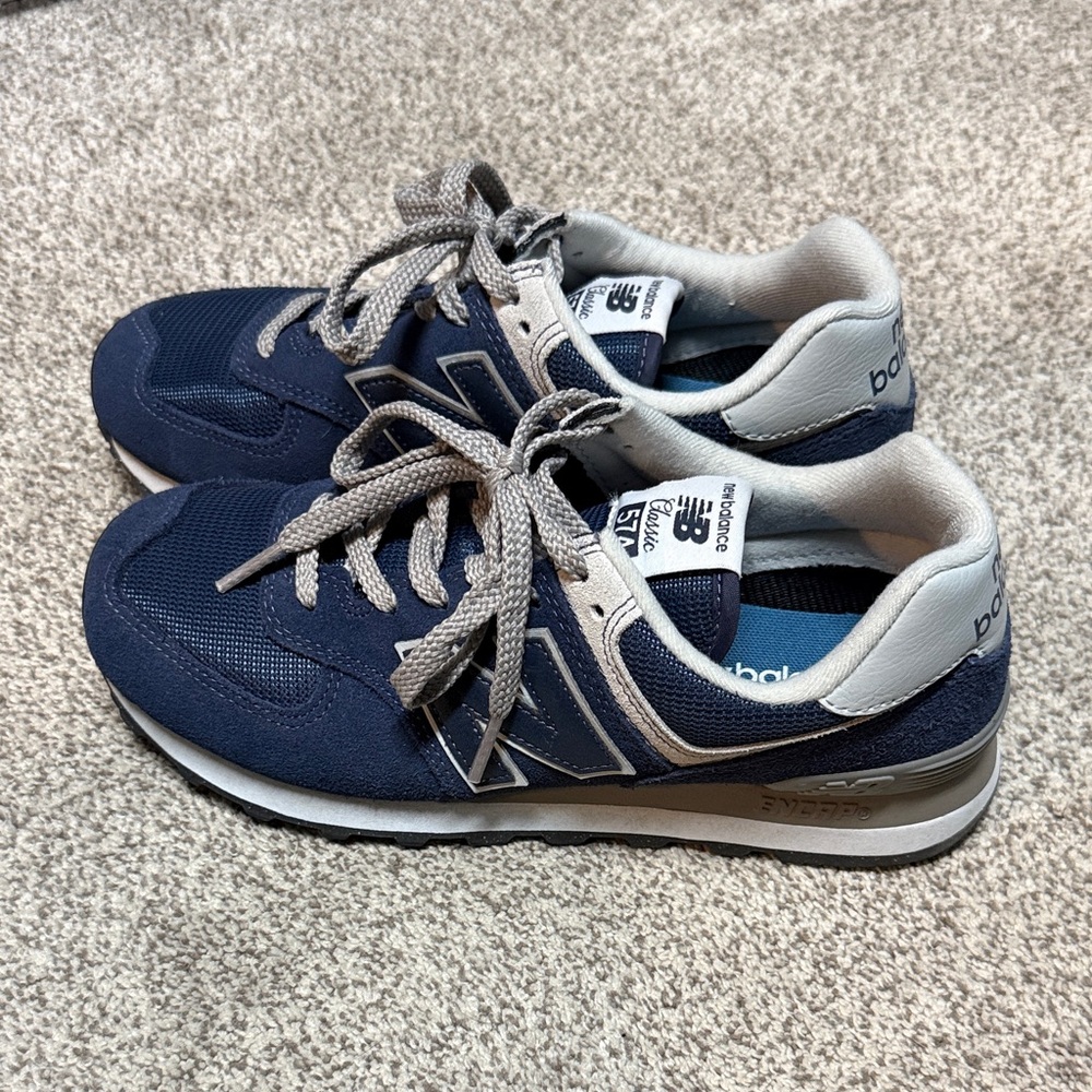 New Balance 574 Navy and Light Gray Women Size 8 Men 6.5